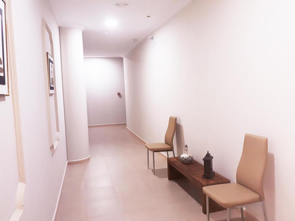 Hostal Montemayor 모구에르 외부 사진