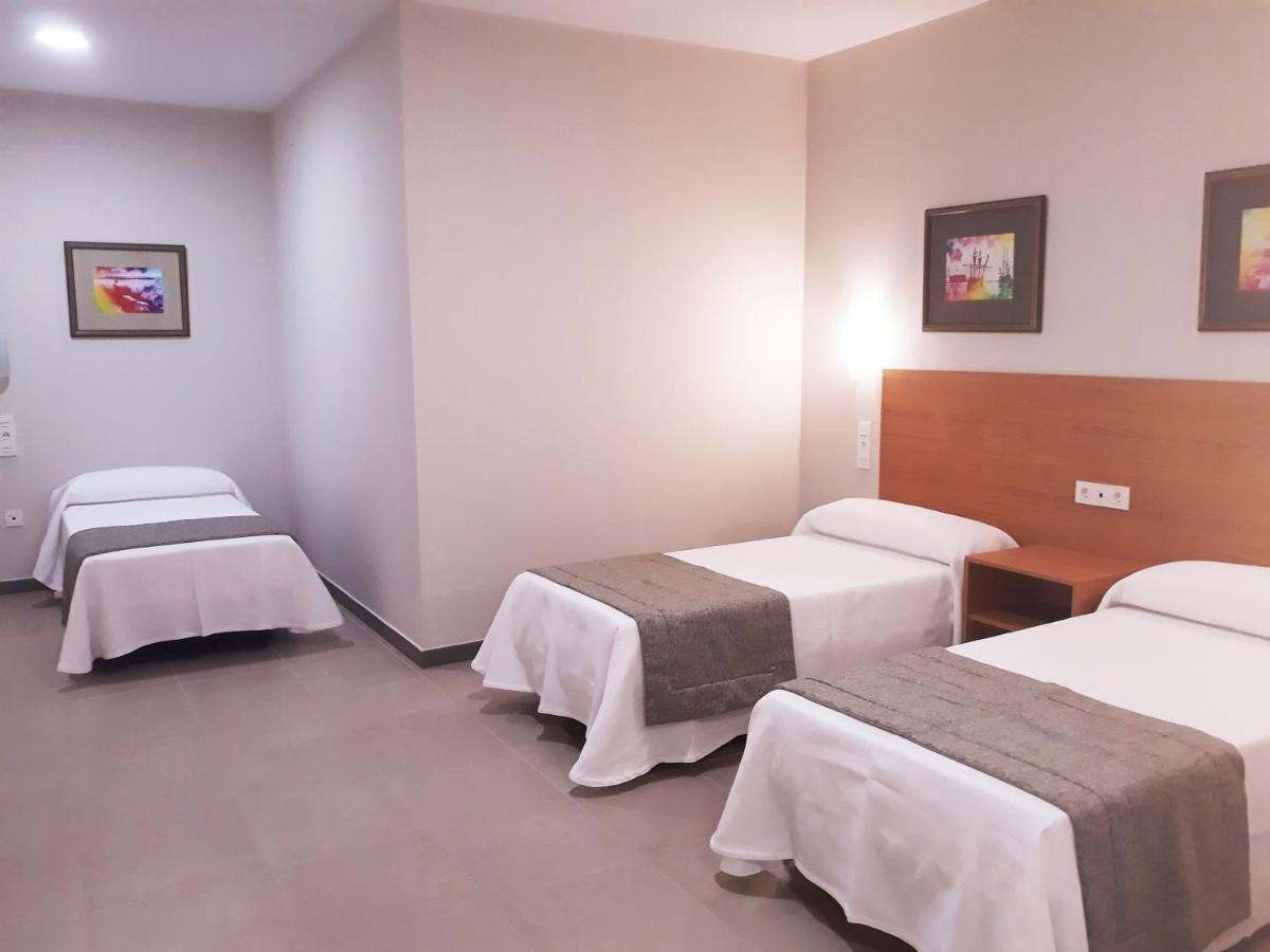 Hostal Montemayor 모구에르 외부 사진